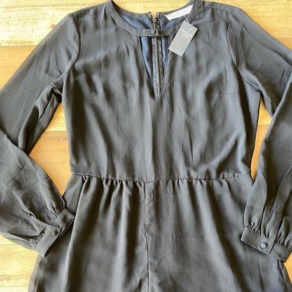 NWT Abercrombie & Fitch Black Long Sleeve Romper - size 2 - Picture 1 of 10